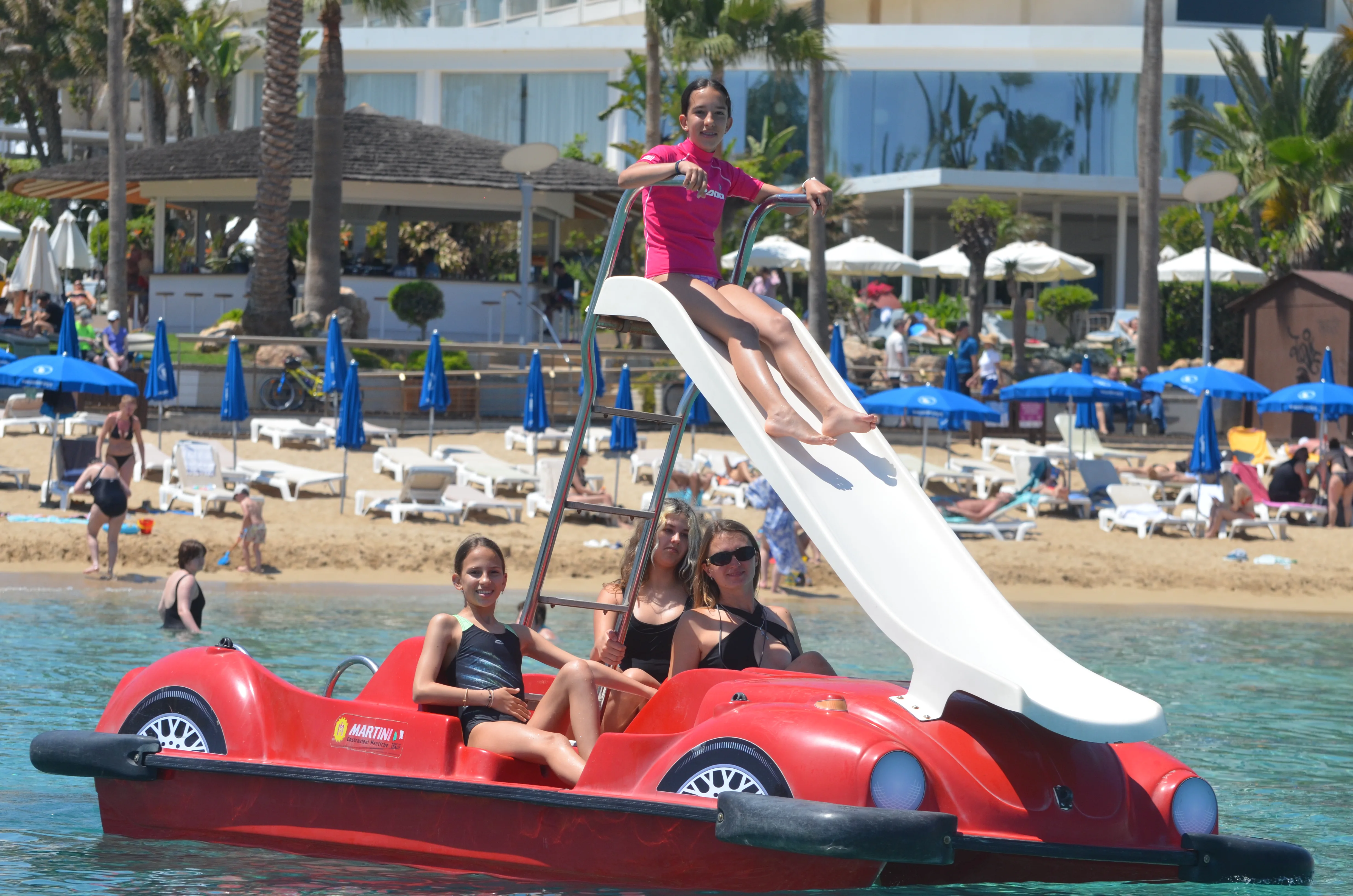 Medium Pedalo